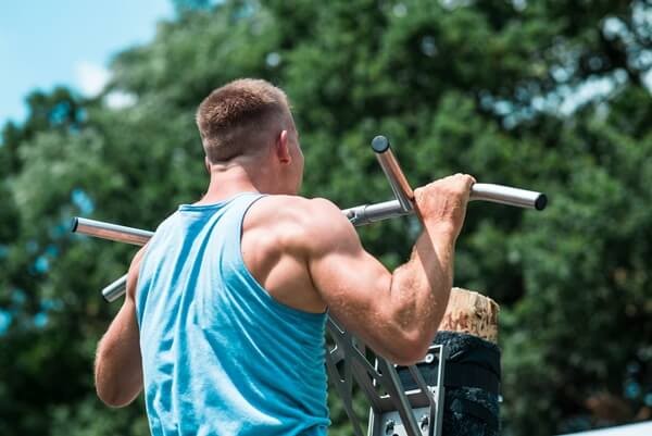 Top 8 Calisthenics Exercises To Get a Wide Back